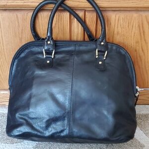 EUC!  Guia's large SOFT leather purse made in ITaly black